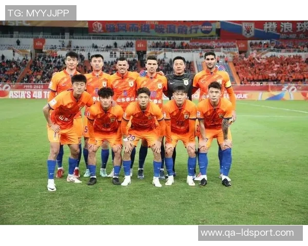 足球报:泰山队明年将重视年轻人才培养与引进优秀外援中卫并行发展 足球报:泰山队明年将重视年轻人才培养与引进优秀外援中卫并行发展