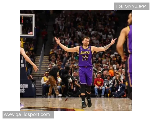 东契奇分享抖肩庆祝背后的心路历程与自发灵感