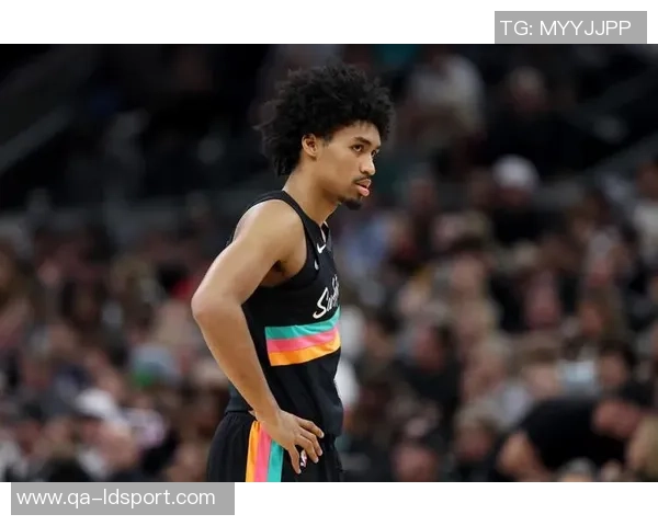 克尼佩尔展现三分神技弗拉格全能表现奎因火力全开助球队获胜